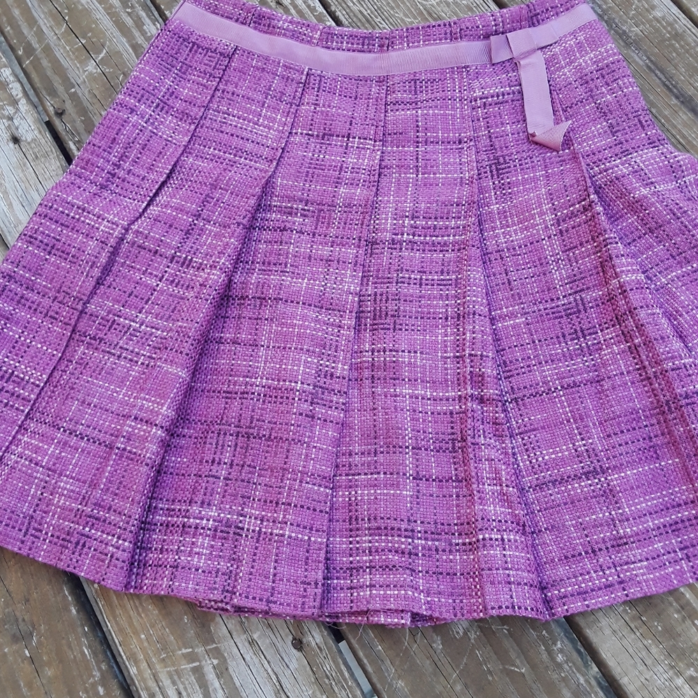 Beautiful pleated tweed skirt size 8 fits like a 6